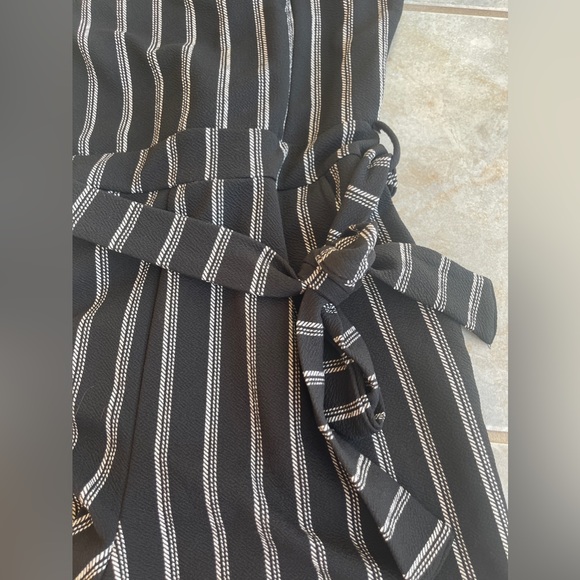 eclipse romper, worn twice - Picture 3 of 4